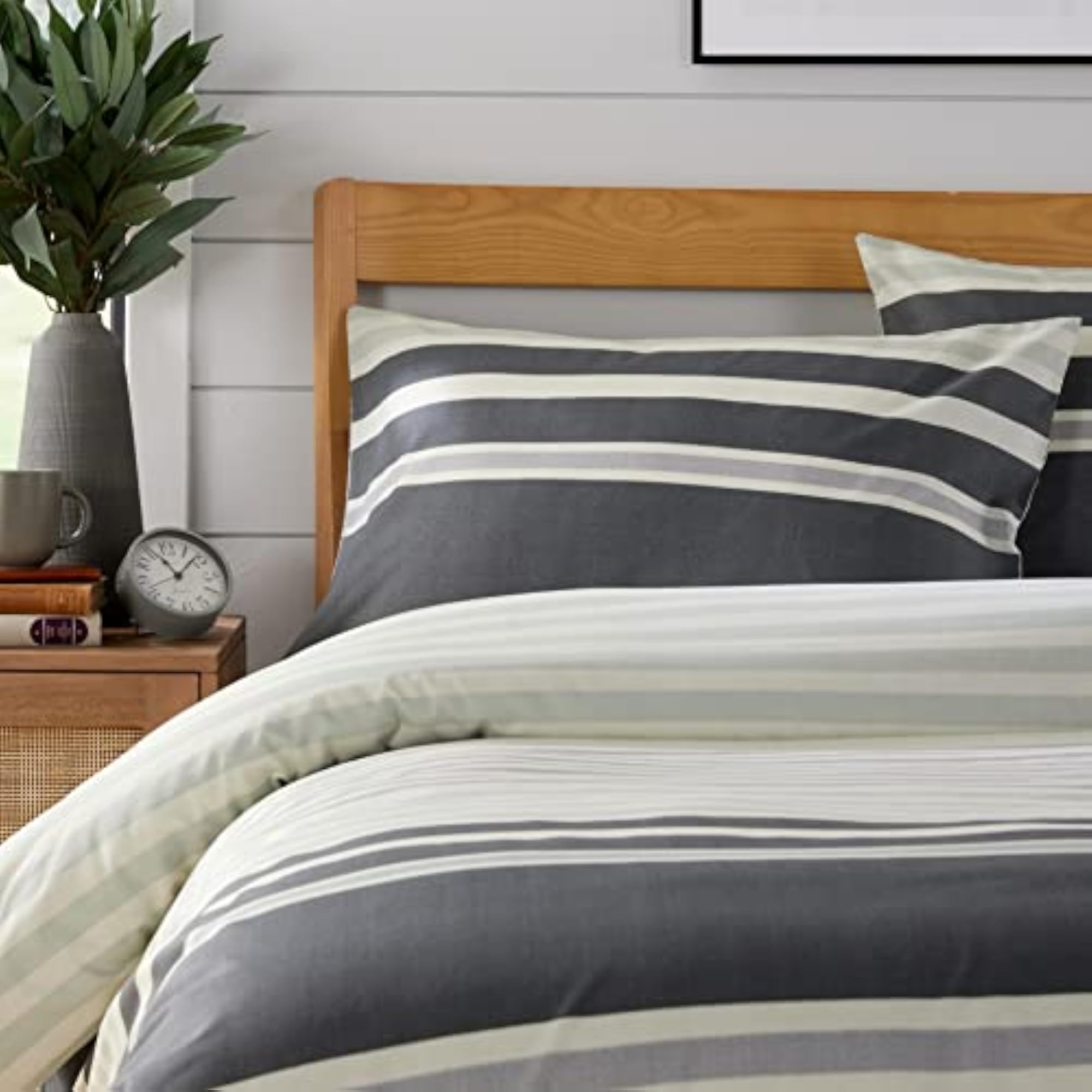 Miami Stripes Duvet Cover Set, Luxury Cotton Blend